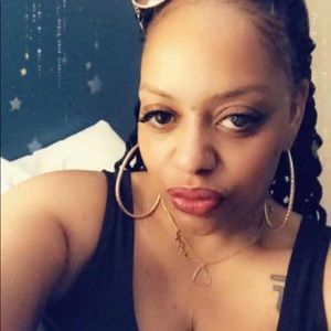 Meet your Posher, Tia